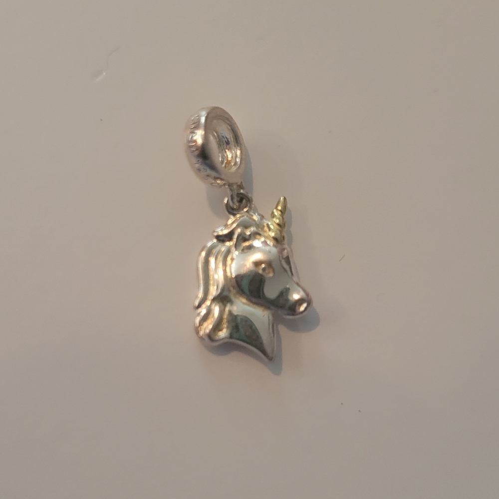 Chamili Unicorn hanging charm